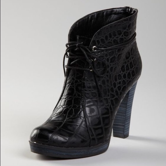 Pilar Abril Booties - Picture 1 of 1